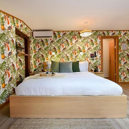 Historic Charm, Modern Comfort - Accommodation In The Heart Of The Old Town Βουκουρέστι Εξωτερικό φωτογραφία