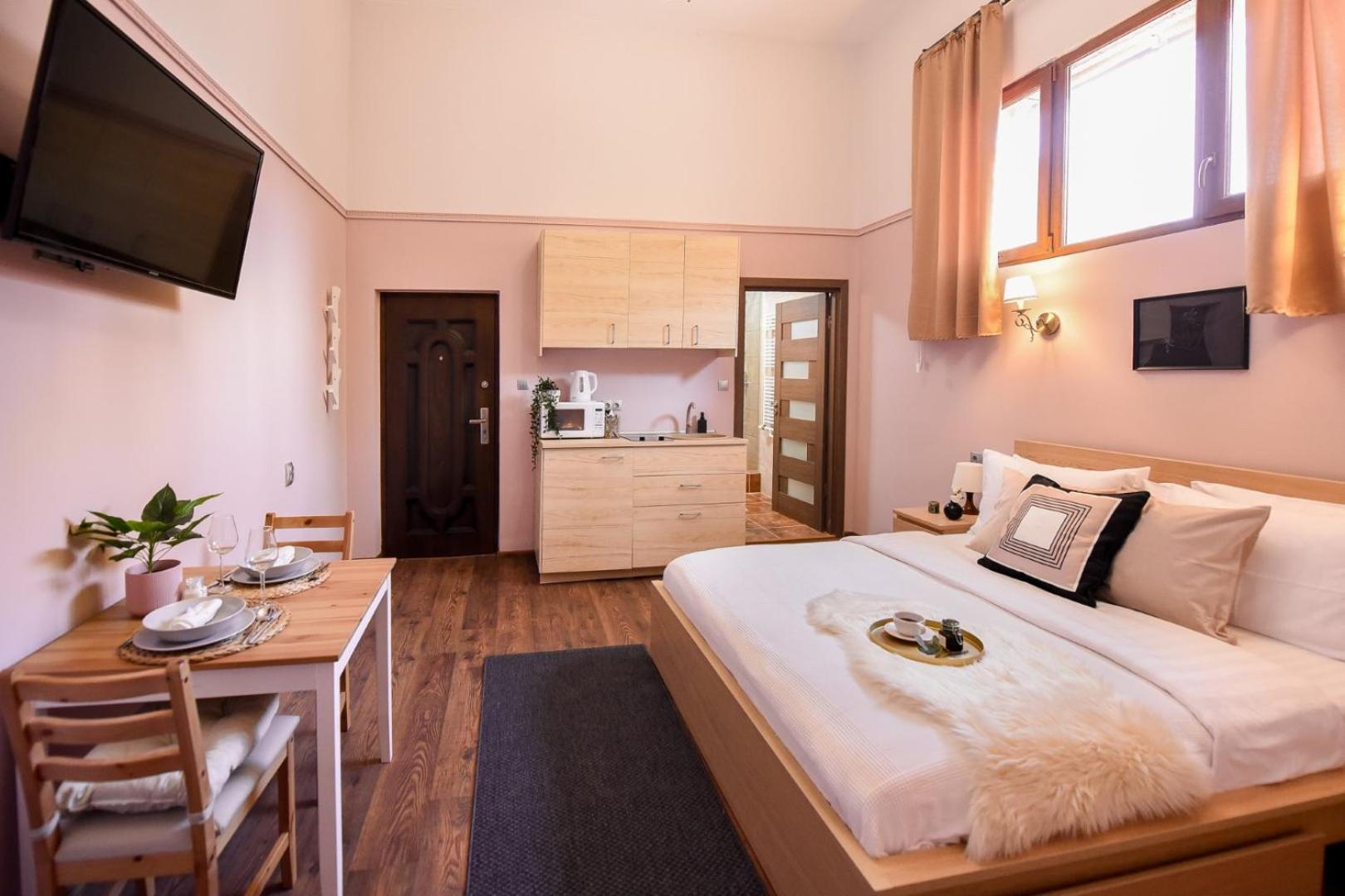 Historic Charm, Modern Comfort - Accommodation In The Heart Of The Old Town Βουκουρέστι Δωμάτιο φωτογραφία