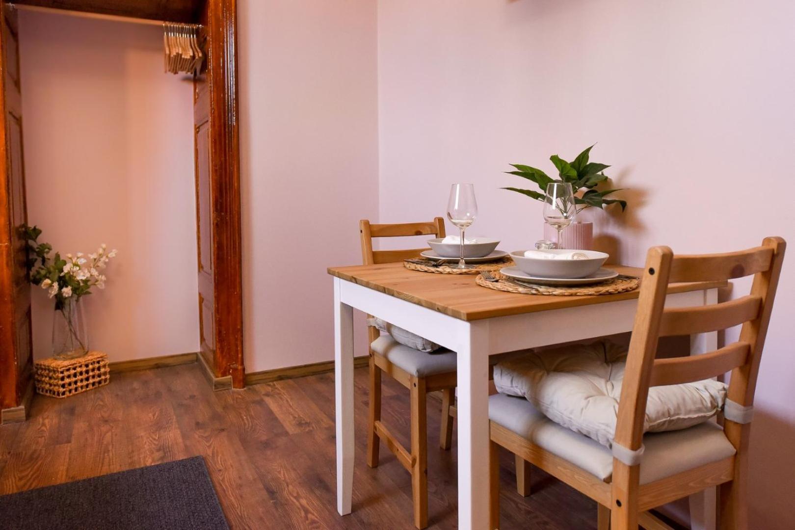 Historic Charm, Modern Comfort - Accommodation In The Heart Of The Old Town Βουκουρέστι Δωμάτιο φωτογραφία